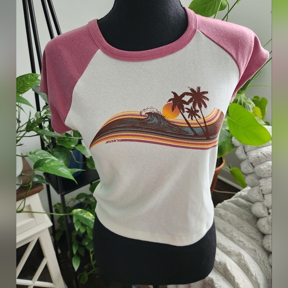 Roxy Beach Theme Surfer Baby Tee Juniors Size Large - Picture 1 of 7